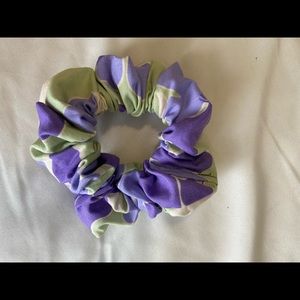 Hair scrunchie elastic